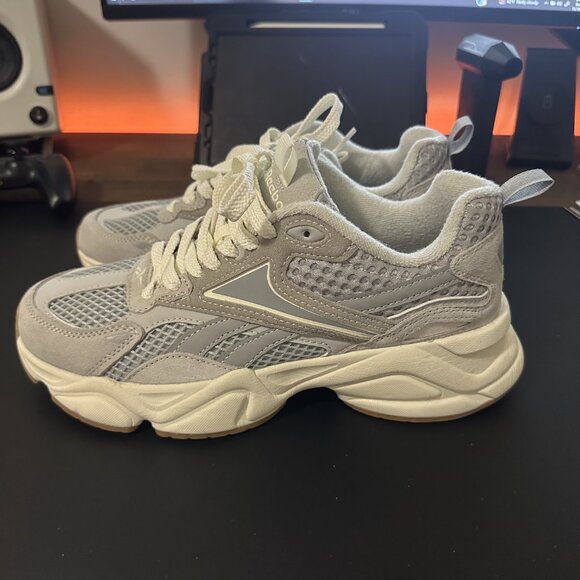 Reebok Charge Running Shoes Men’s 9.5 Gray Athletic Sneakers Comfort Trainers - Picture 3 of 6